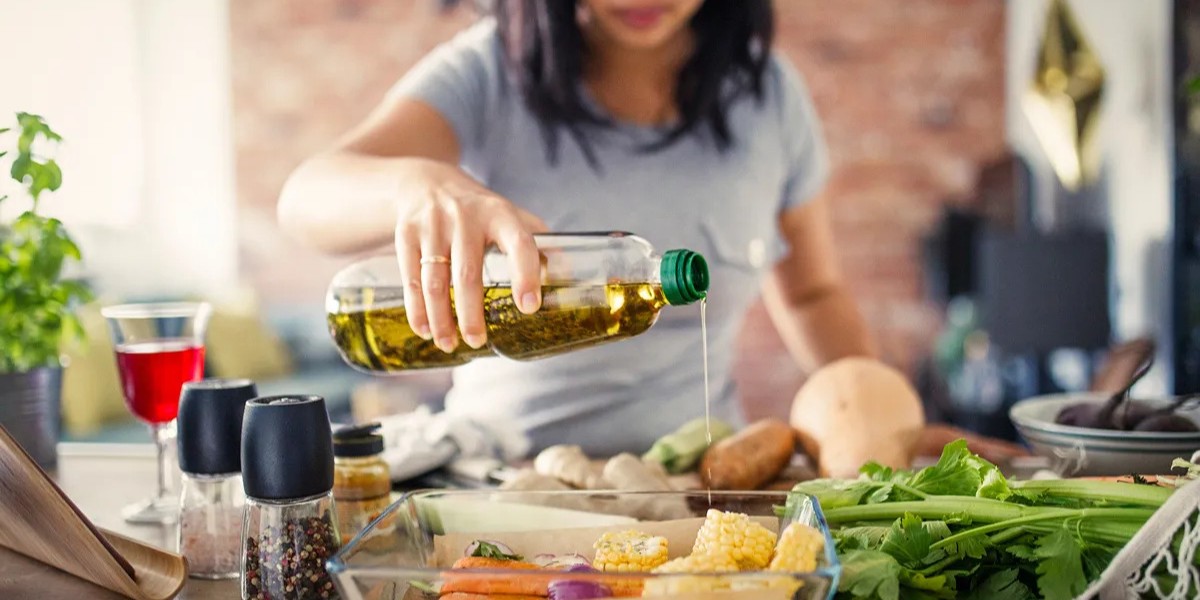 Smart Kitchen Budgeting: How Buying High-Quality Cooking Oil Actually Saves You Money