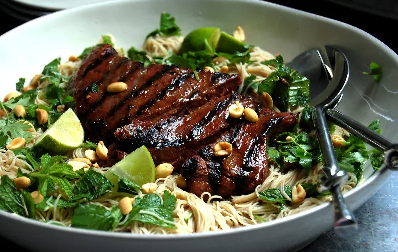 The Rice Noodles with Ginger Flank Steak
